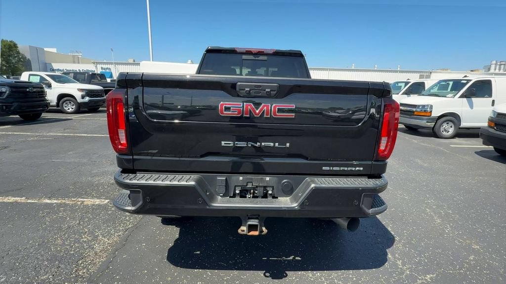 Used 2023 GMC Sierra 3500 Denali w/ Denali Black Diamond Edition AWD/4WD image 7