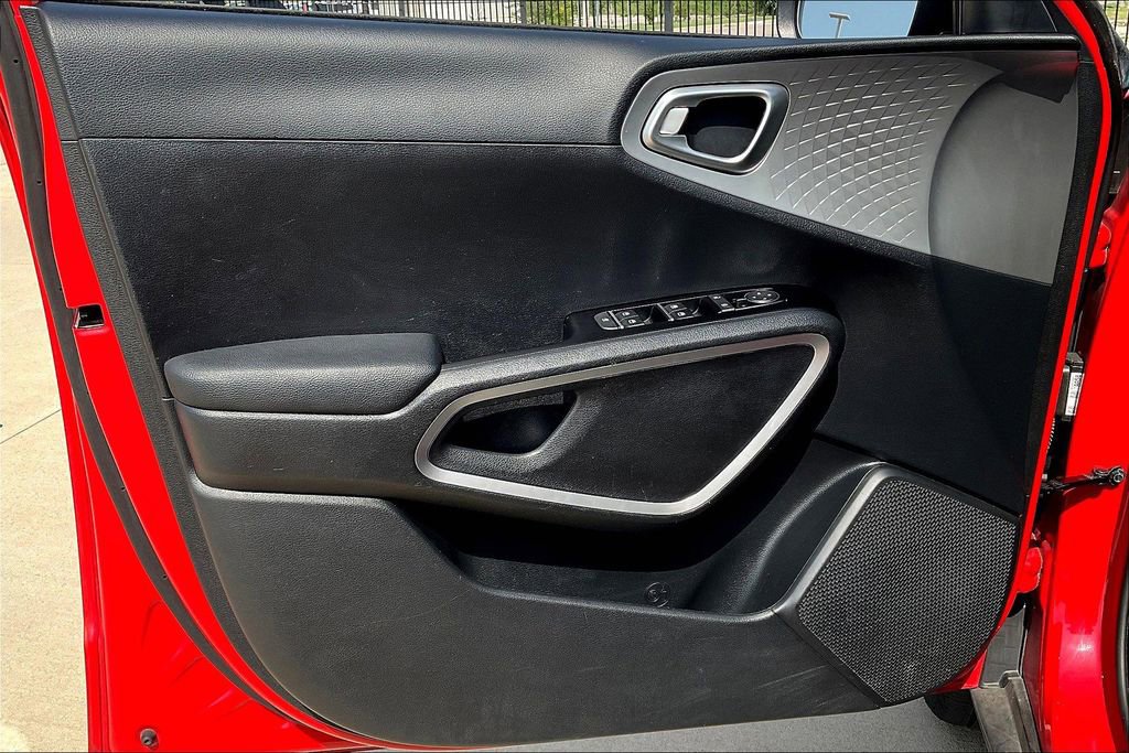 Used 2022 Kia Soul LX w/ Technology Package image 20