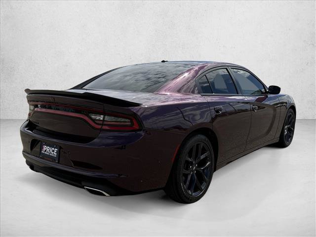 Used 2020 Dodge Charger SXT w/ Blacktop Package RWD image 5