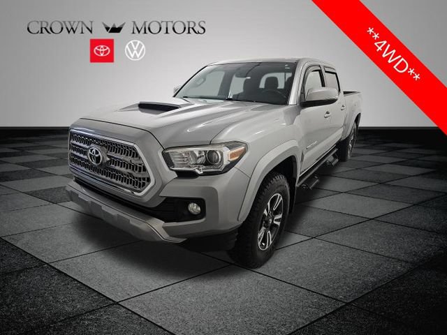 Used 2016 Toyota Tacoma TRD Sport w/ Towing Package AWD/4WD image 3