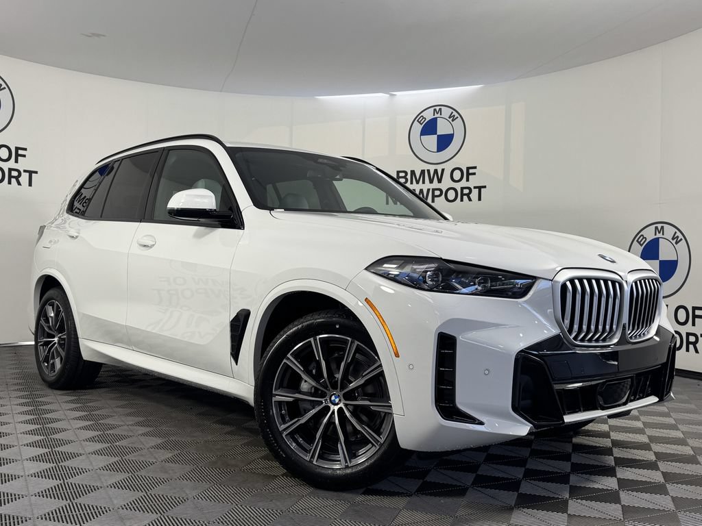 New 2026 BMW X5 xDrive40i w/ M Sport Package AWD/4WD image 3