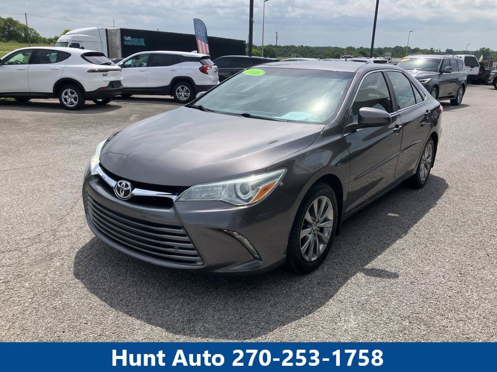 Used 2016 Toyota Camry XLE FWD image 1