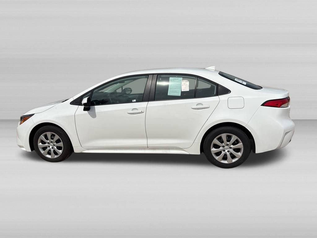 Used 2026 Toyota Corolla LE FWD image 9