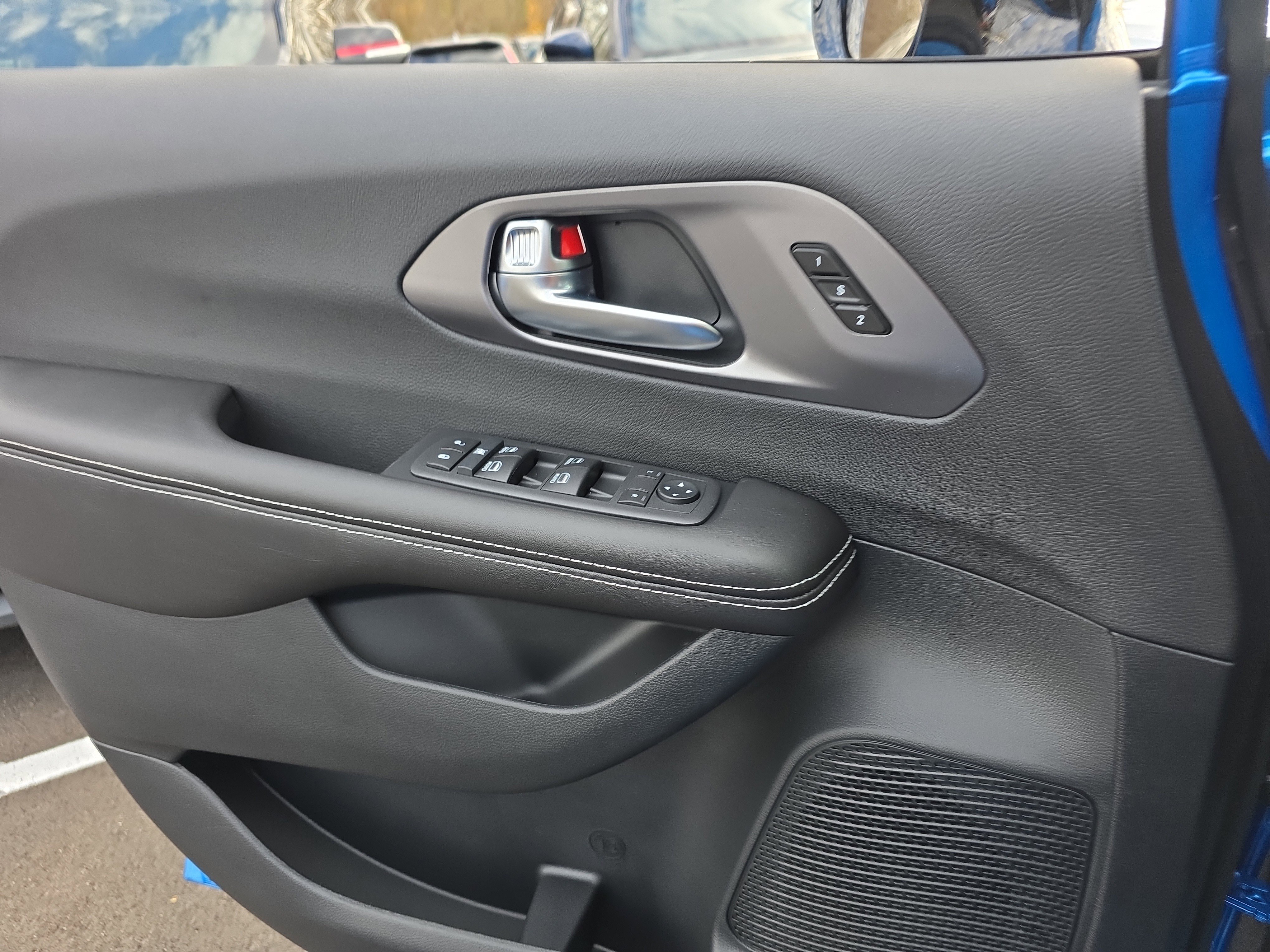 New 2026 Chrysler Pacifica Select image 13