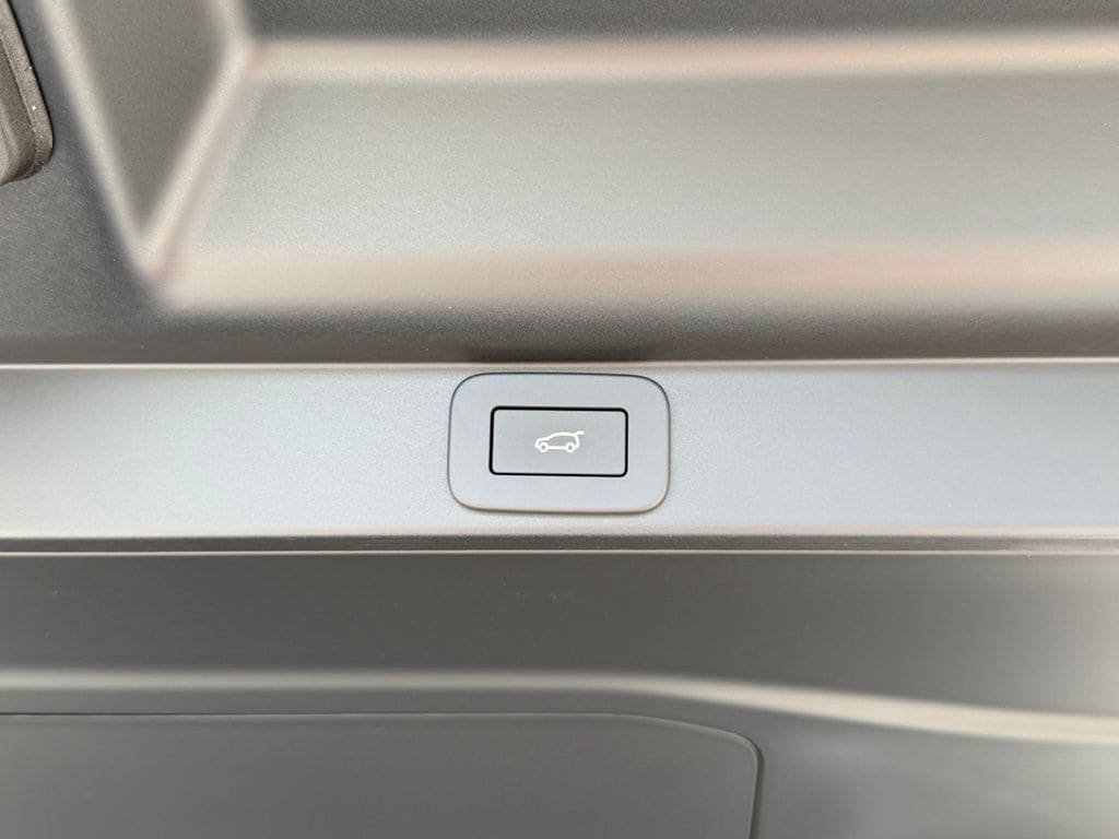 New 2026 Land Rover Range Rover SE AWD/4WD image 37