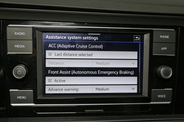 Used 2023 Volkswagen Jetta SE image 22