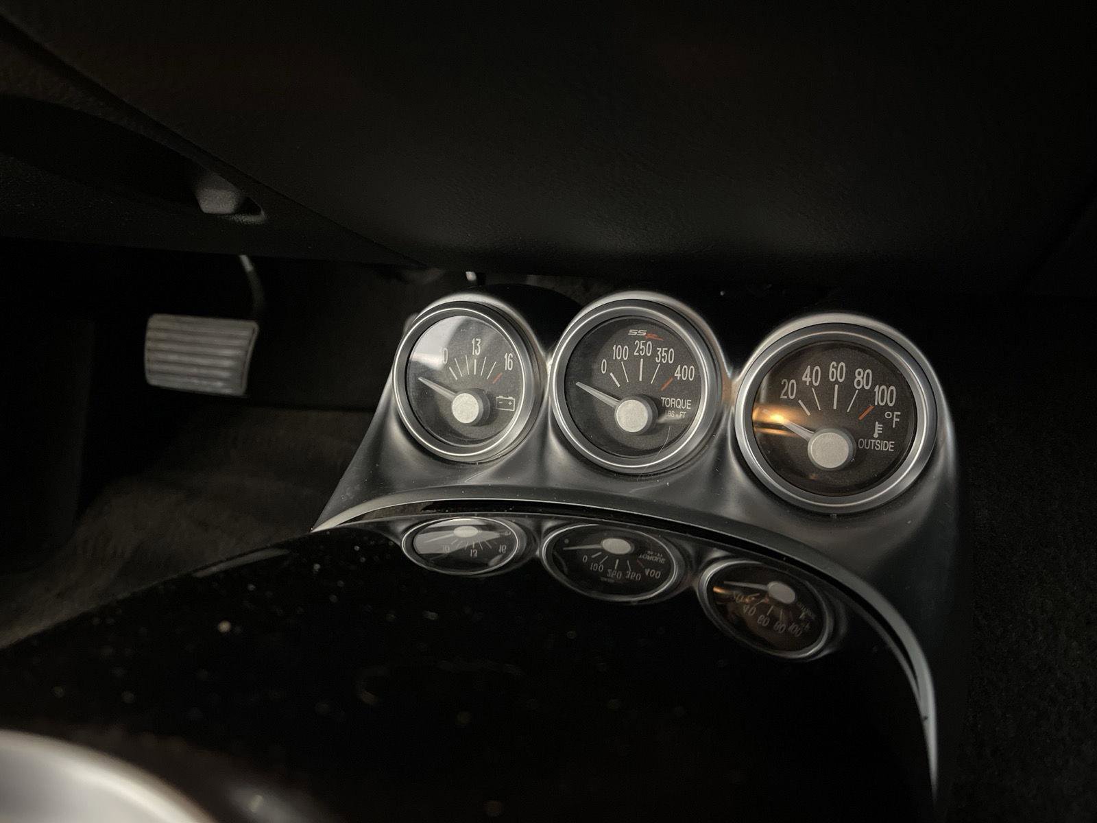 Used 2005 Chevrolet SSR w/ Preferred Equipment Group RWD image 17