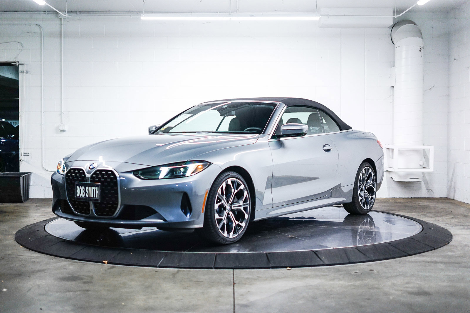 Used 2025 BMW 430i Convertible w/ Convenience Package image 3