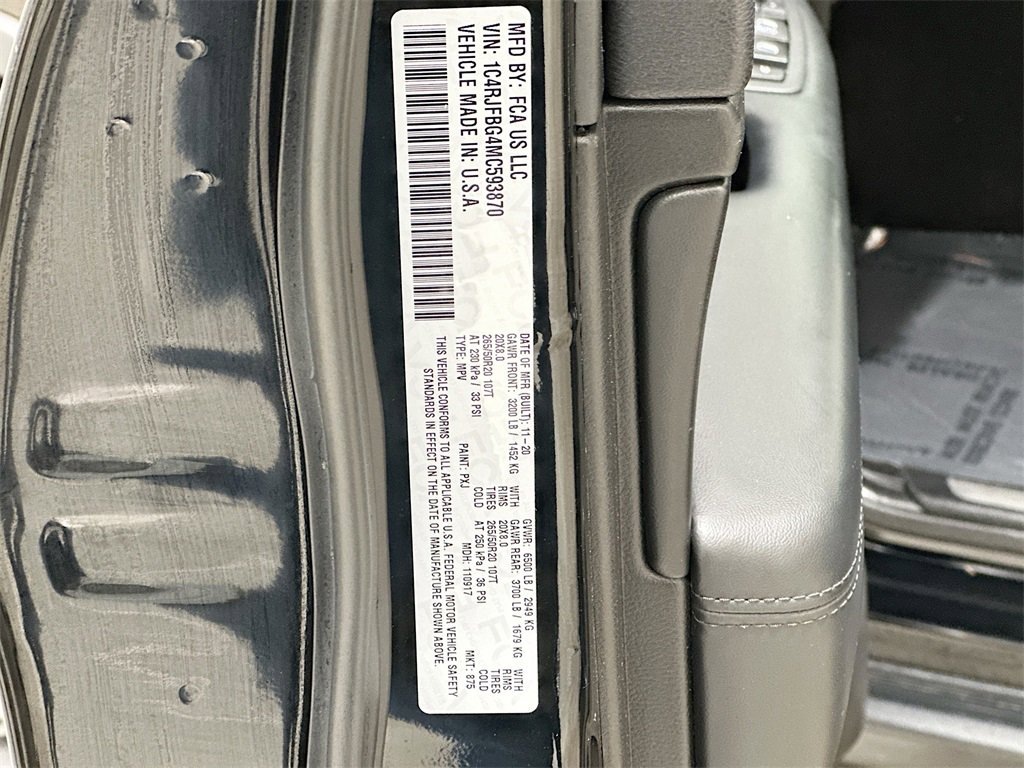 Used 2021 Jeep Grand Cherokee Limited w/ Luxury Group II image 32