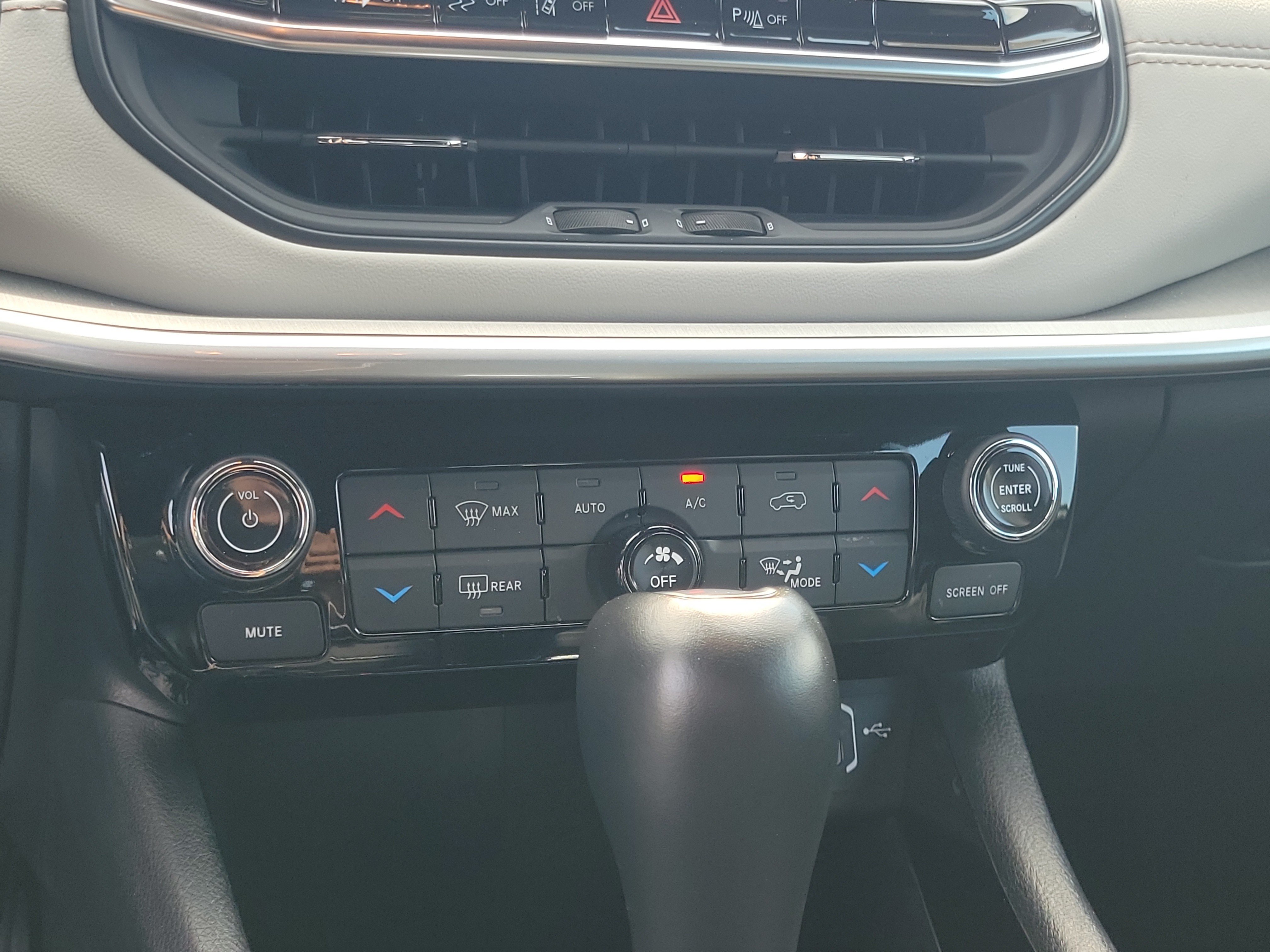 Used 2025 Jeep Compass Limited AWD/4WD image 27