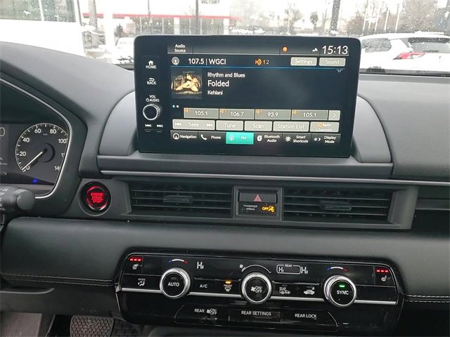 Used 2025 Honda Pilot Touring image 16