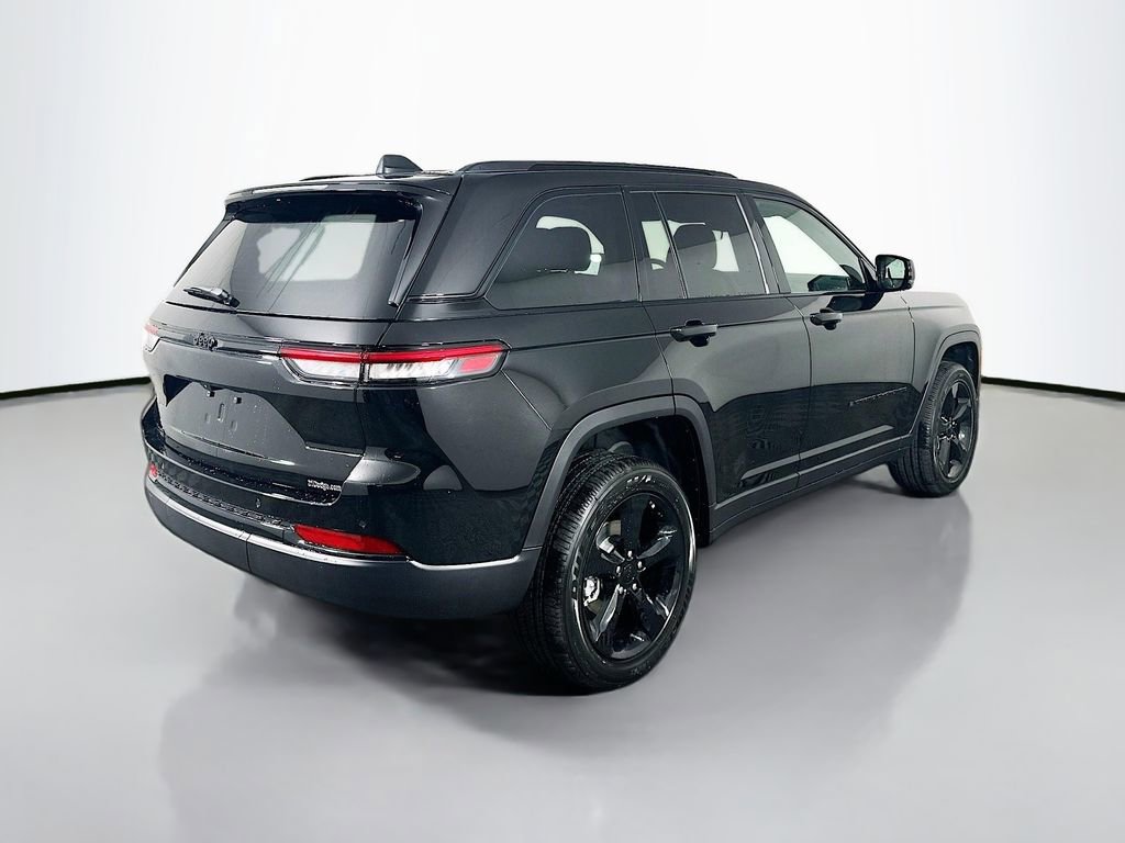New 2025 Jeep Grand Cherokee Altitude image 7