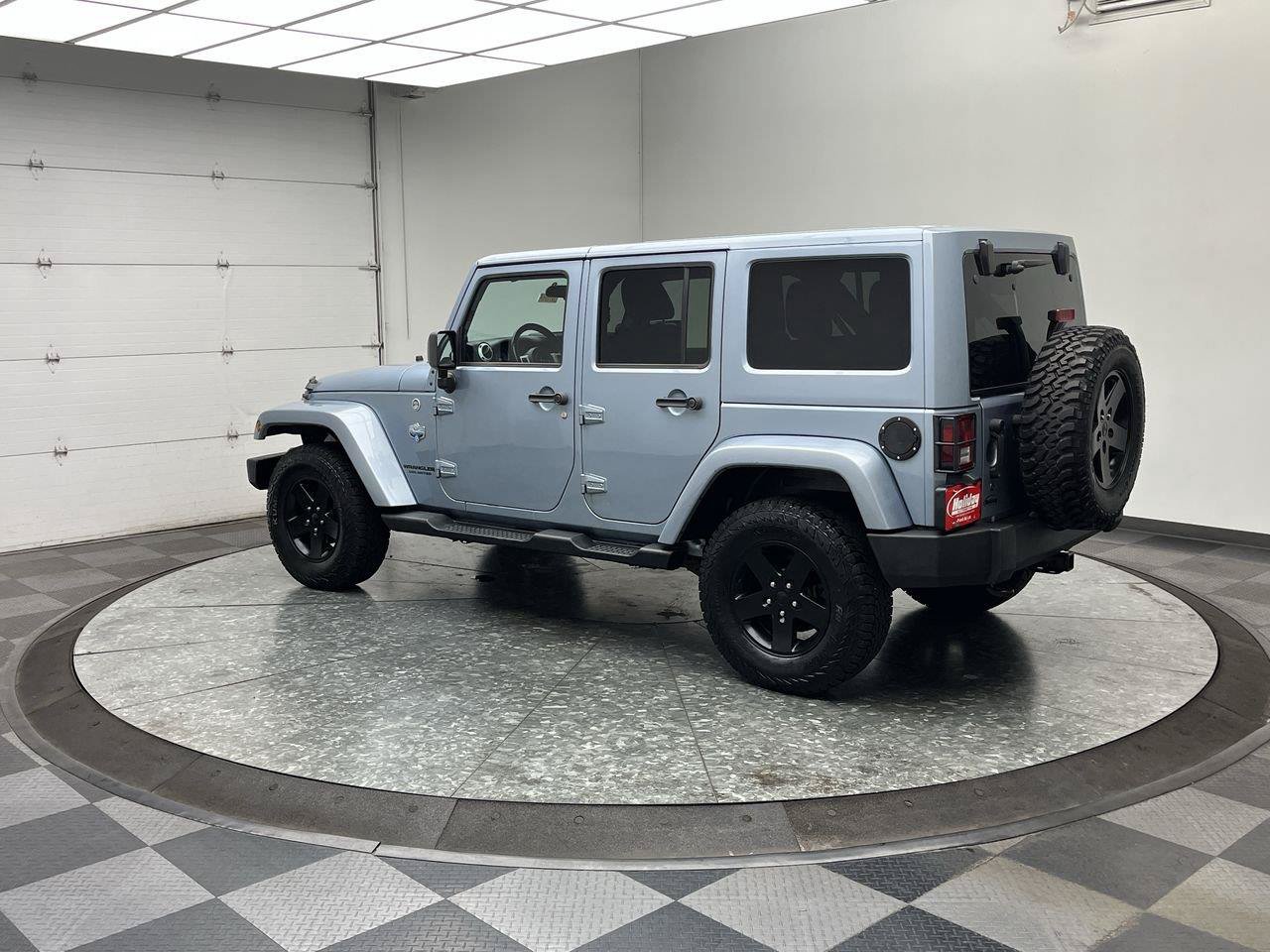 Used 2012 Jeep Wrangler Unlimited Sahara AWD/4WD image 2