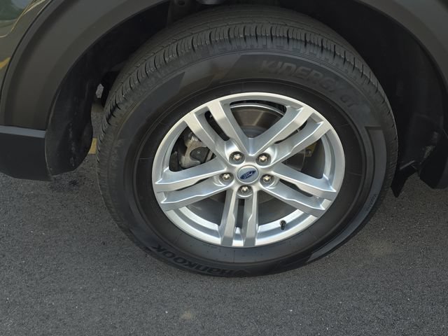 Certified 2023 Ford Explorer XLT w/ Equipment Group 202A AWD/4WD image 6