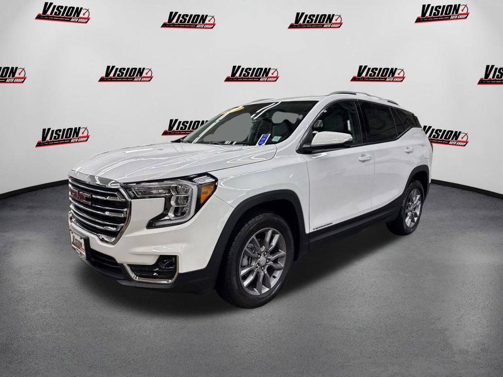 Used 2024 GMC Terrain SLT