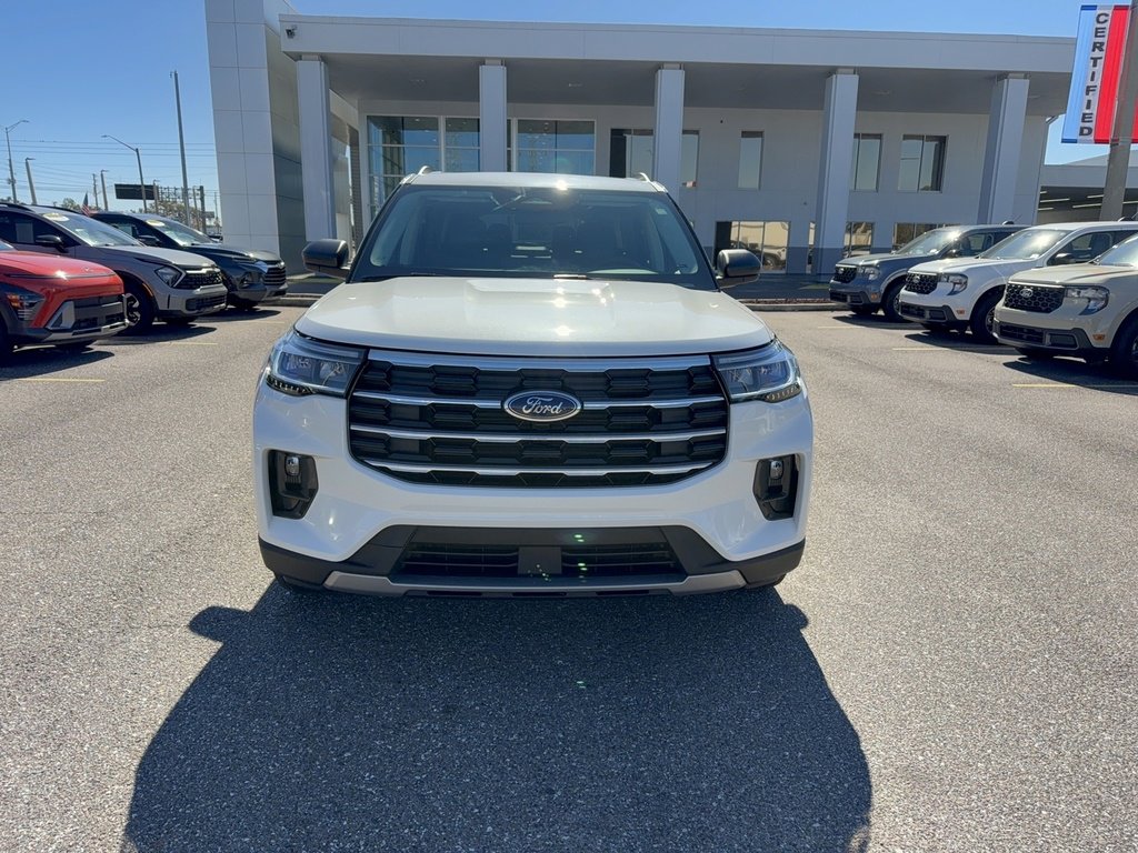 Certified 2025 Ford Explorer Active w/ Active Comfort Package image 3