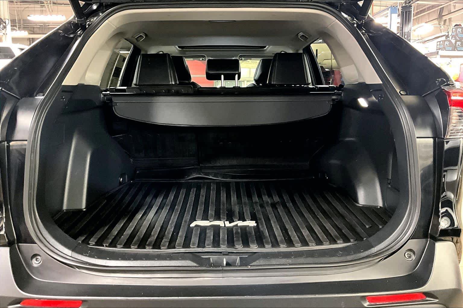 Certified 2023 Toyota RAV4 XLE Premium image 31