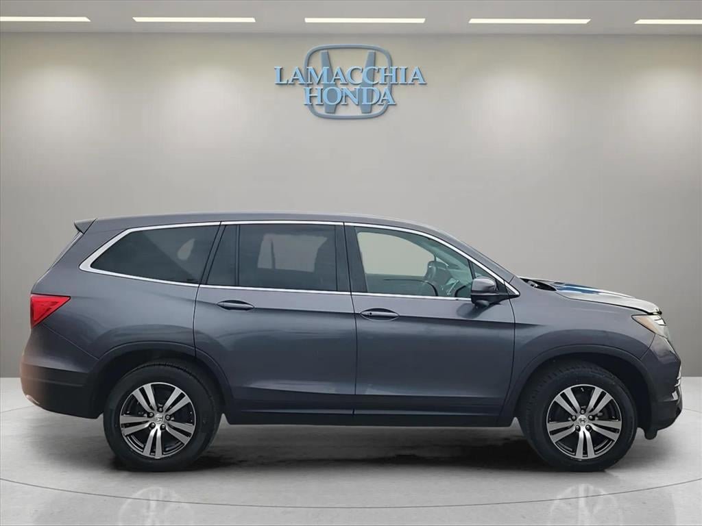 Used 2017 Honda Pilot EX image 6