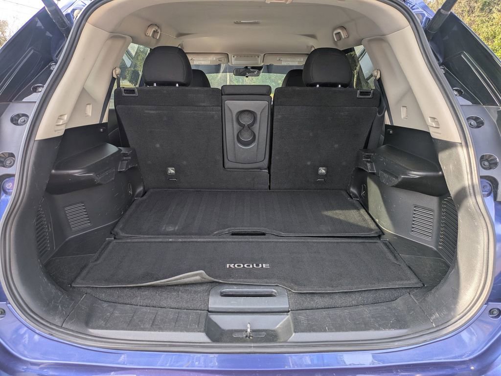 Used 2019 Nissan Rogue SV image 29