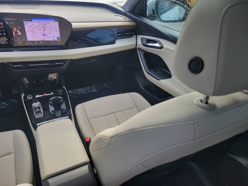 Certified 2025 Audi Q6 e-tron Premium AWD/4WD image 24