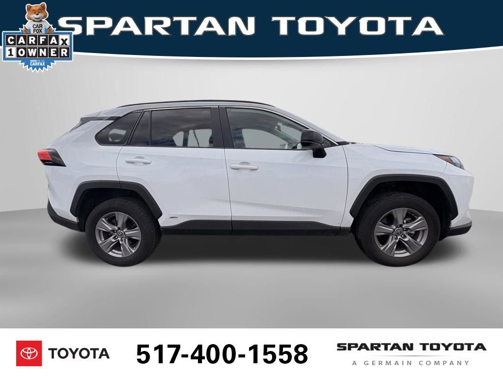 Used 2025 Toyota RAV4 LE image 9