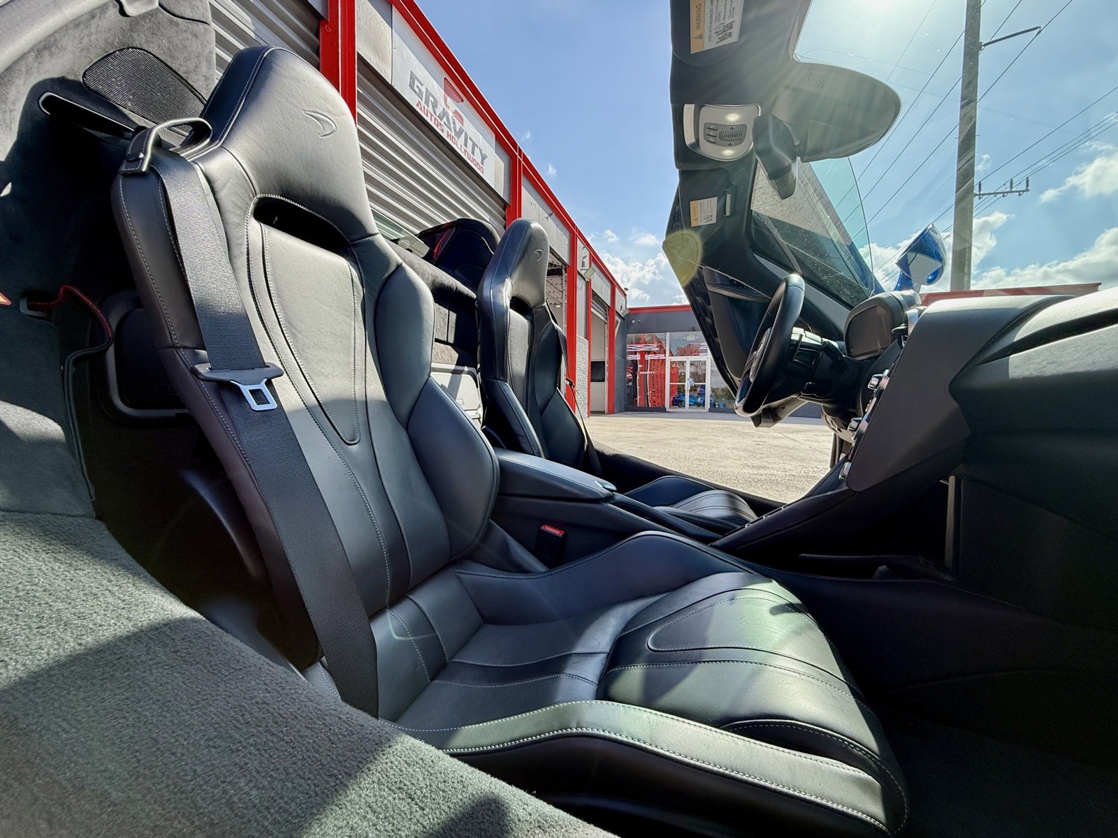 Used 2022 McLaren 720S Luxury image 21