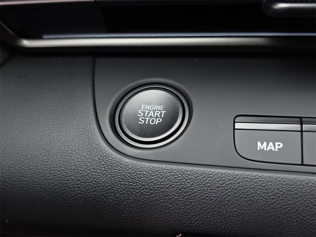 New 2025 Hyundai Elantra SEL image 28