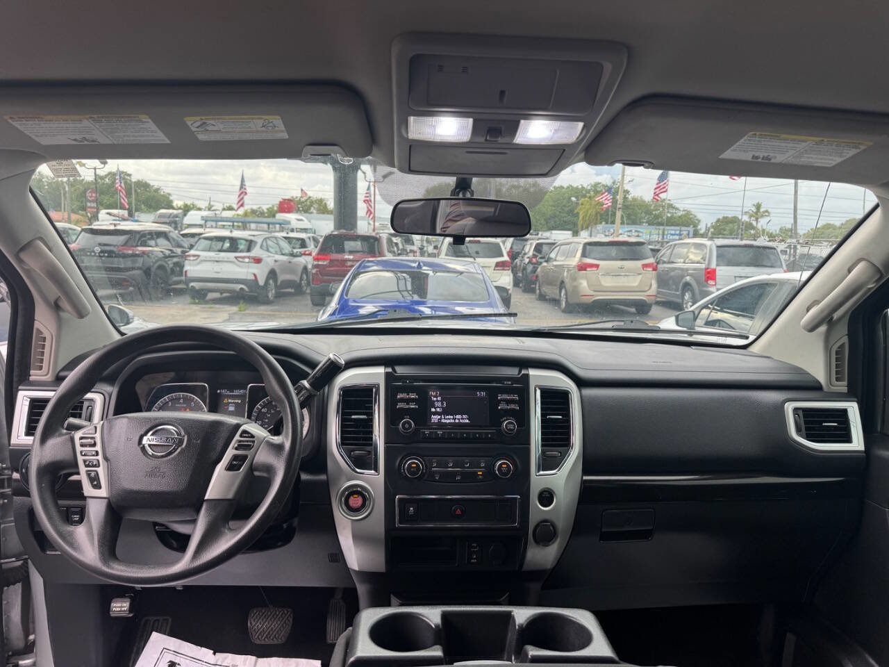 Used 2018 Nissan Titan SV RWD image 11