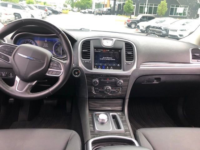 Used 2021 Chrysler 300 Touring w/ Sport Appearance Package RWD image 16