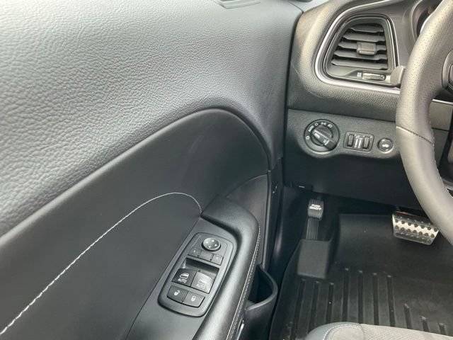 Used 2017 Dodge Challenger R/T Scat Pack RWD image 20