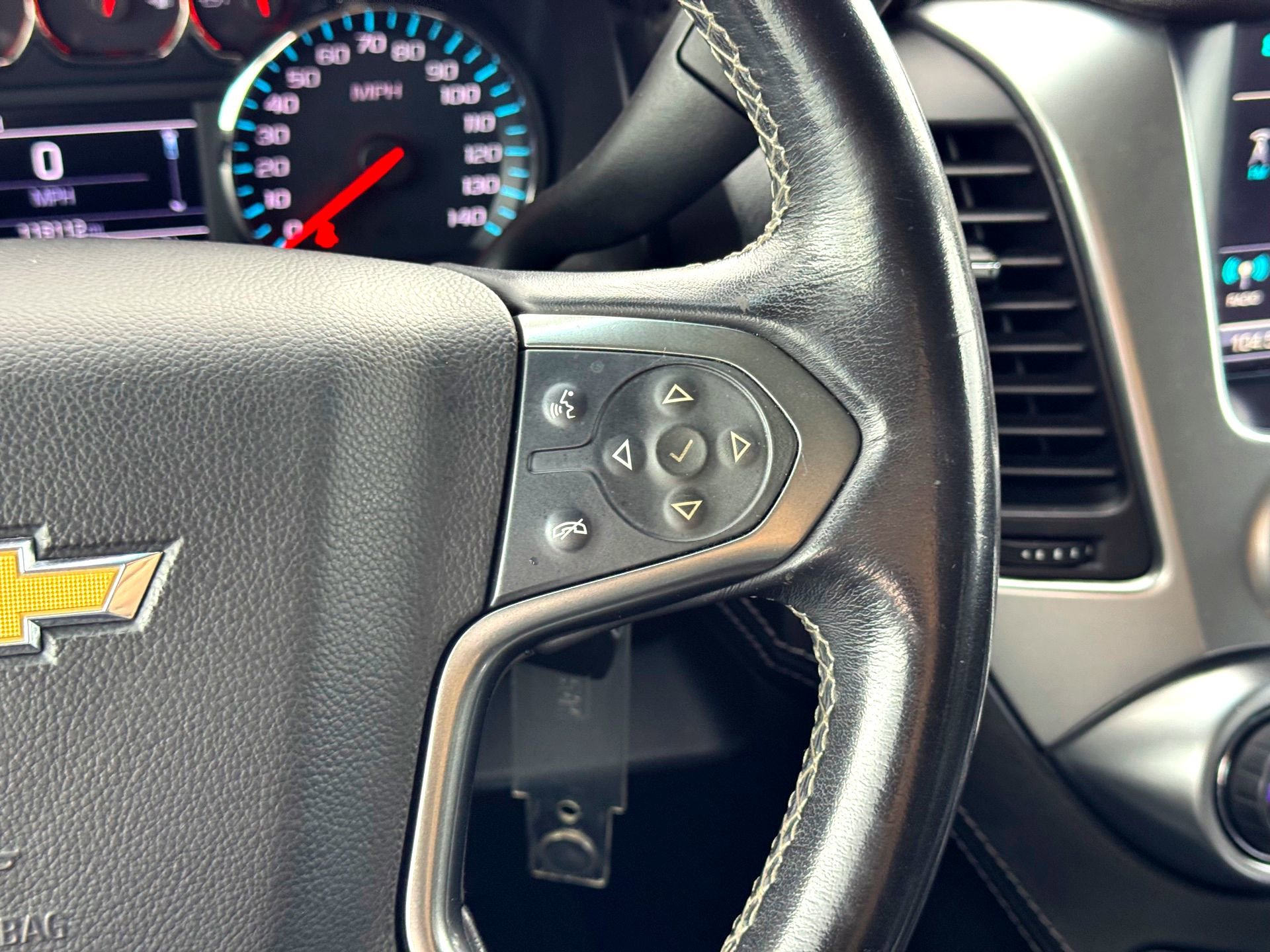 Used 2018 Chevrolet Suburban LT image 28