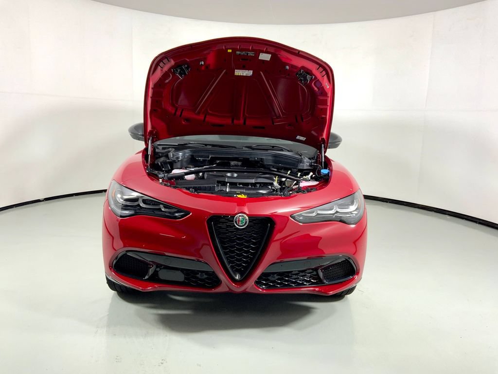 New 2026 Alfa Romeo Stelvio Sprint AWD/4WD image 3