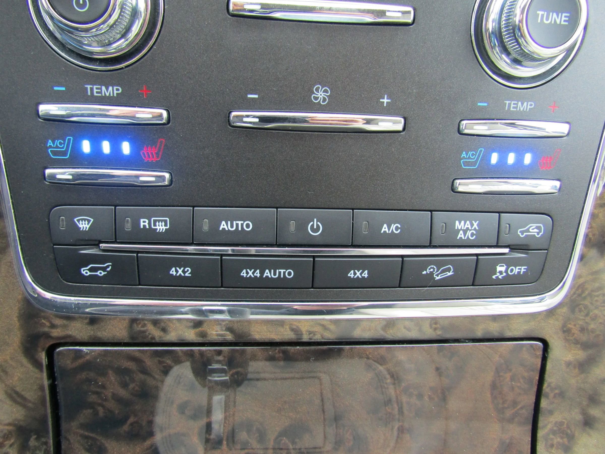 Used 2016 Lincoln Navigator L Select AWD/4WD image 39
