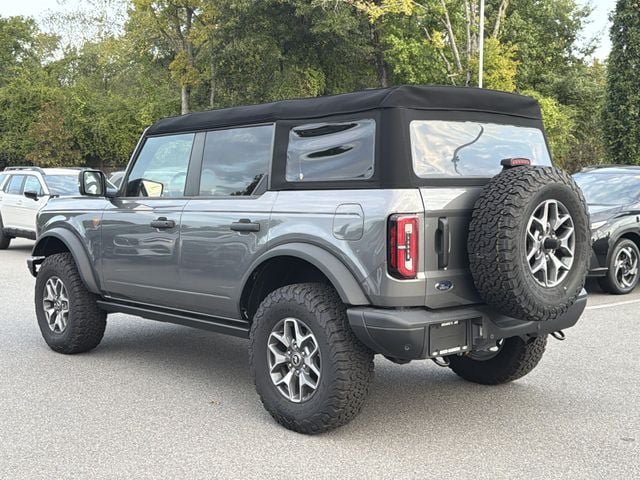 Used 2024 Ford Bronco Badlands AWD/4WD image 5
