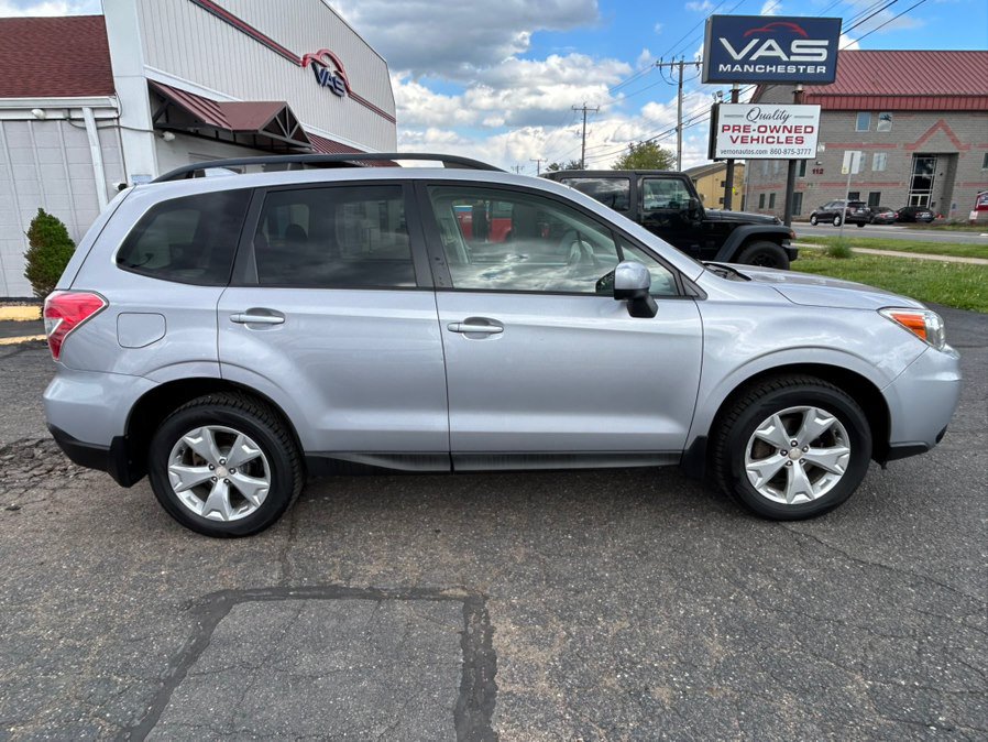 Used 2016 Subaru Forester 2.5i Premium w/ All-Weather Package AWD/4WD image 4