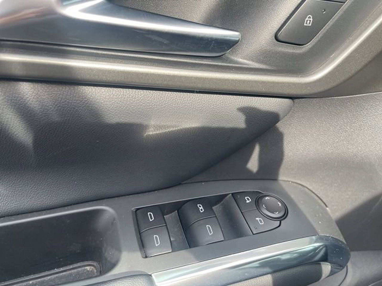 Certified 2025 Chevrolet Traverse LT image 20