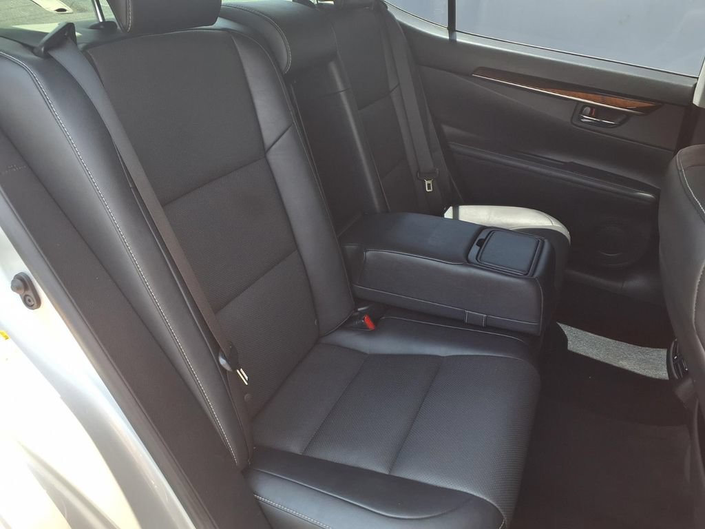 Used 2015 Lexus ES 350 w/ Premium Package FWD image 33