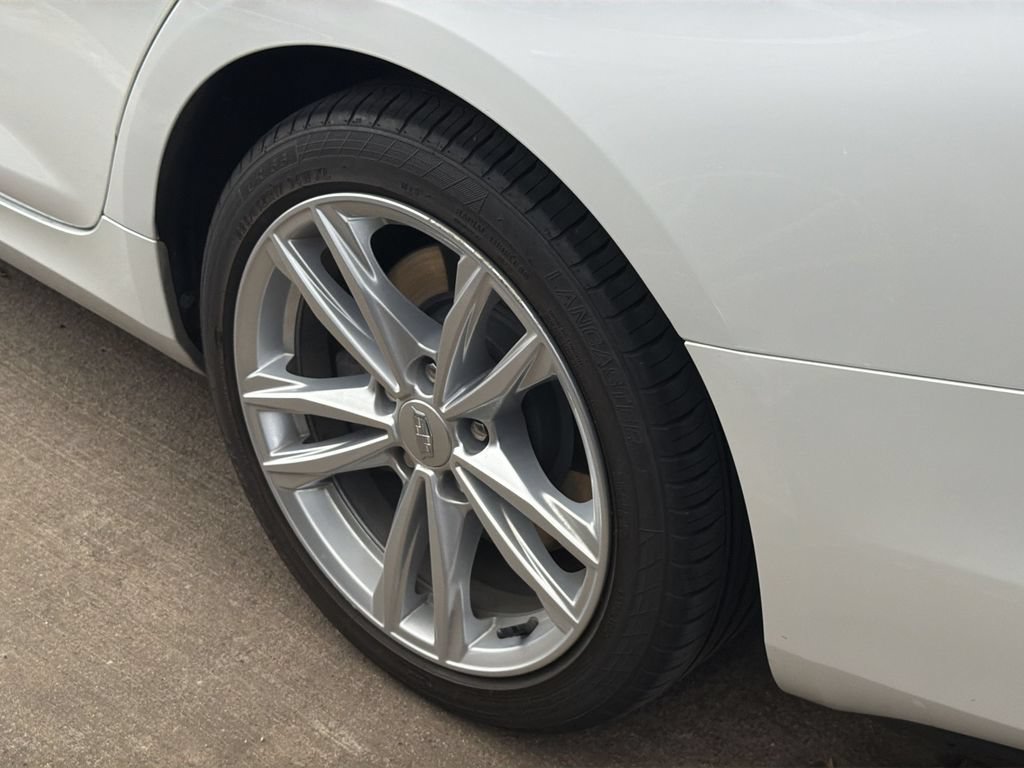 Used 2021 Cadillac CT4 Luxury RWD image 4