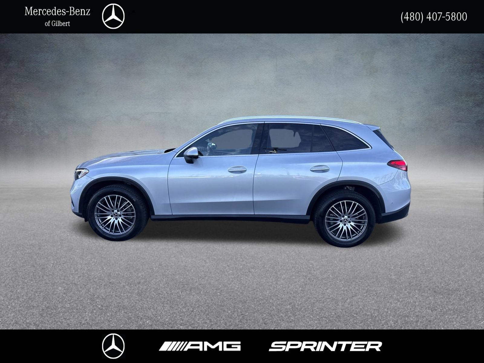 Used 2024 Mercedes-Benz GLC 300 4MATIC image 2