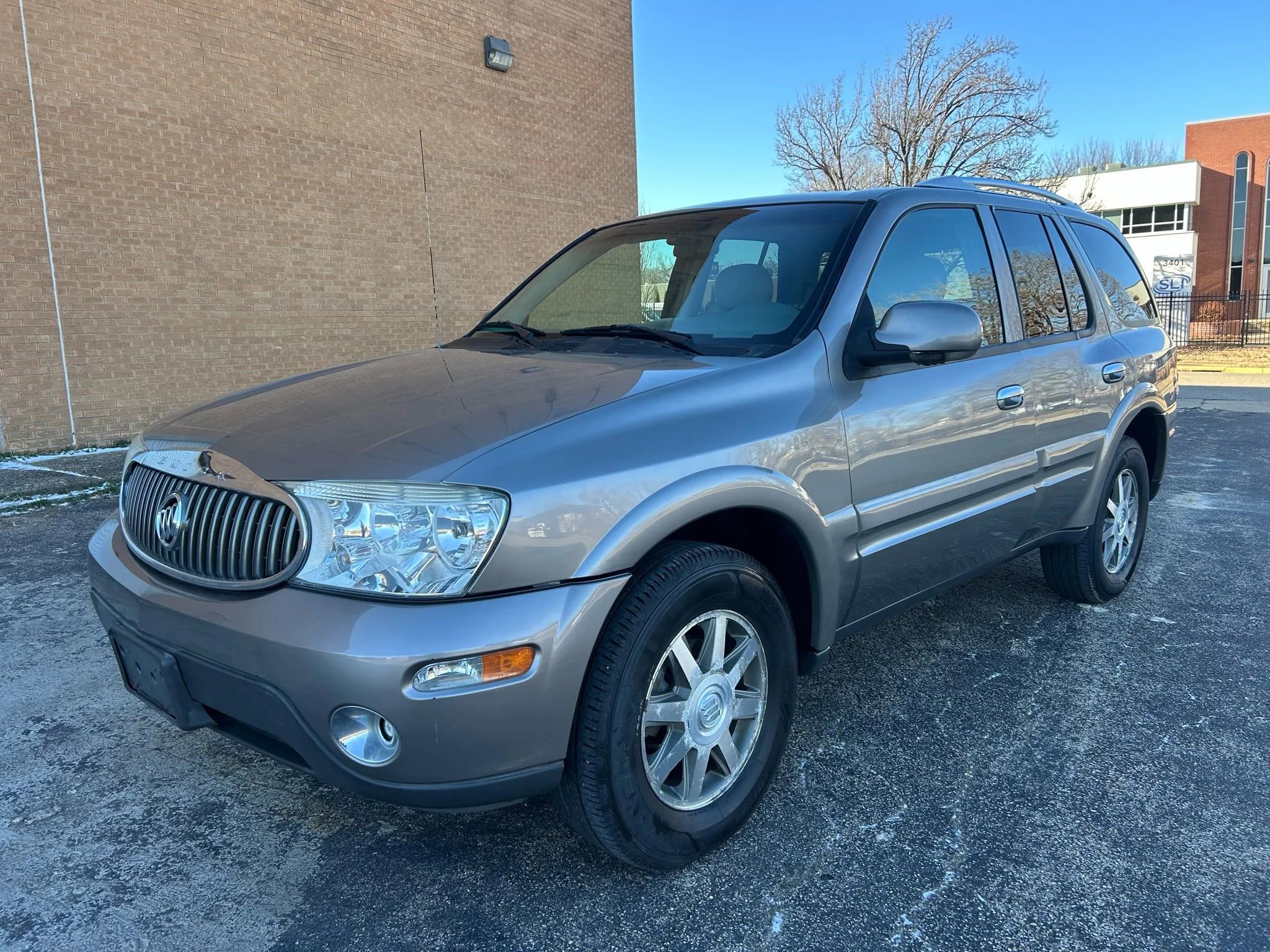 Used 2006 Buick Rainier CXL image 1