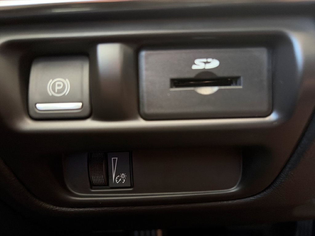 Certified 2025 Cadillac CT5 V w/ Technology Package AWD/4WD image 19