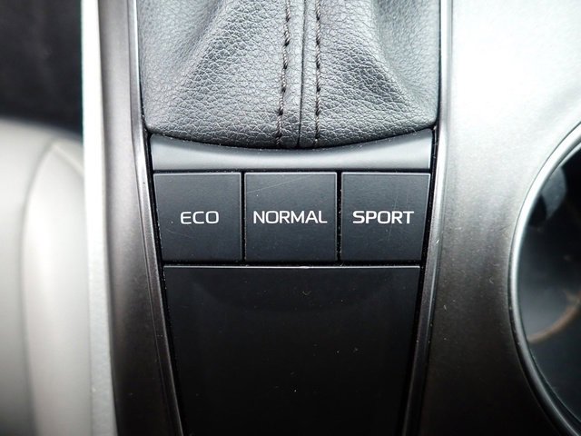 Used 2023 Toyota Camry SE image 25