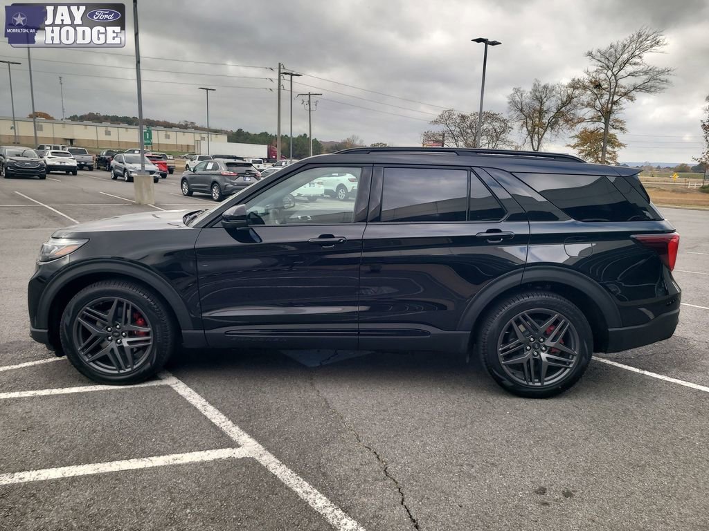 New 2026 Ford Explorer ST w/ Sun And Sound Package image 6