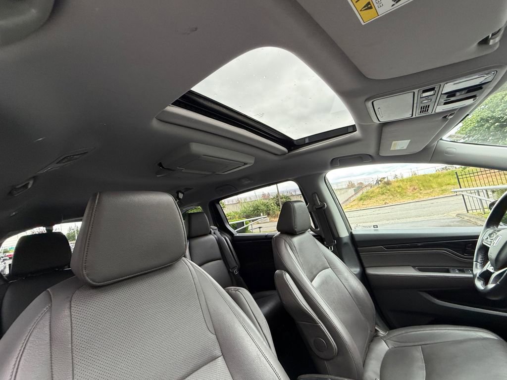 Used 2018 Honda Odyssey Elite image 28