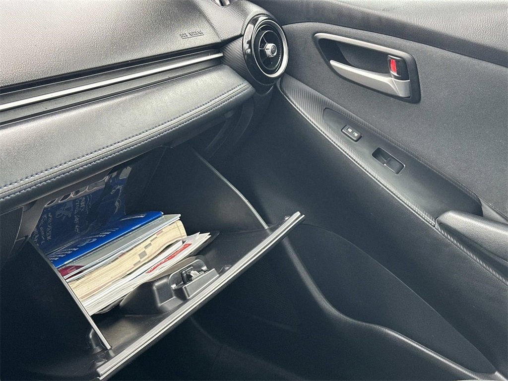 Used 2019 Toyota Yaris LE image 34