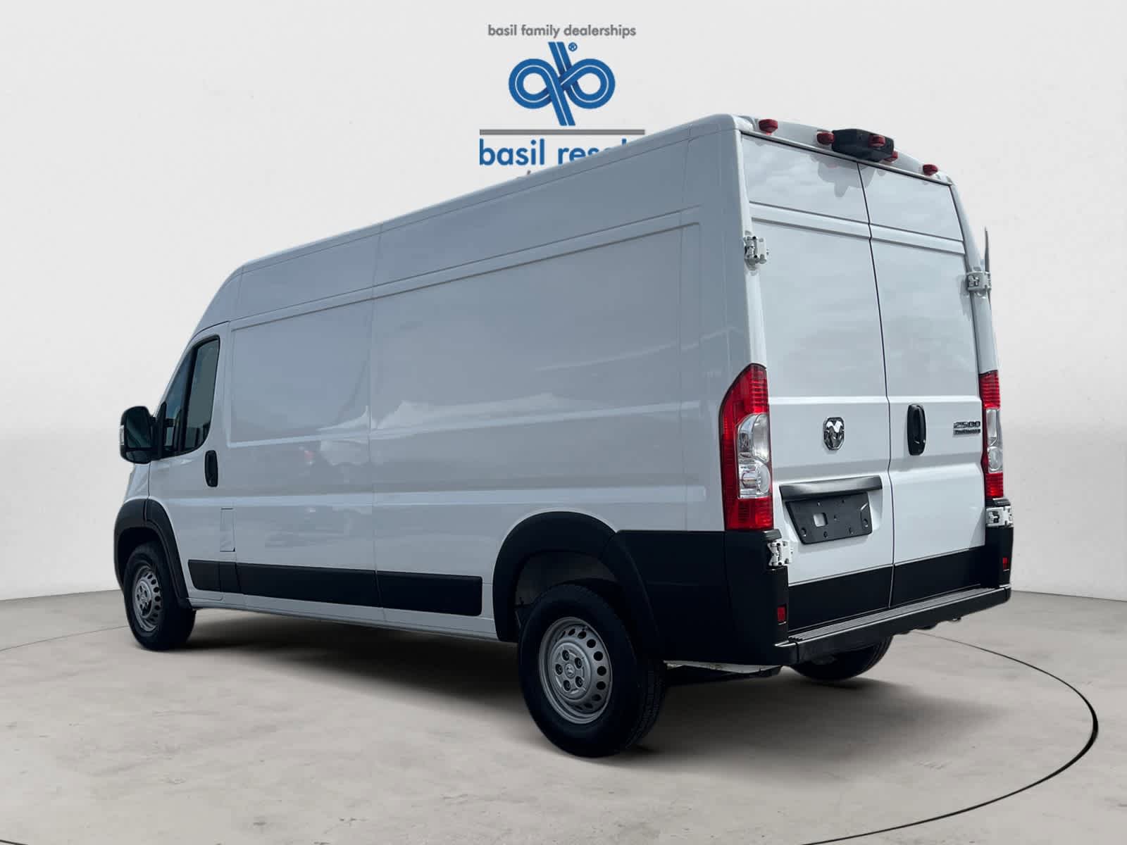 Used 2025 RAM ProMaster 2500 w/ Convenience Group image 4