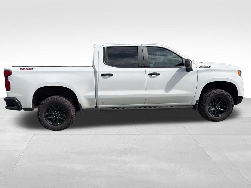 Used 2024 Chevrolet Silverado 1500 LT Trail Boss w/ Convenience Package II image 7
