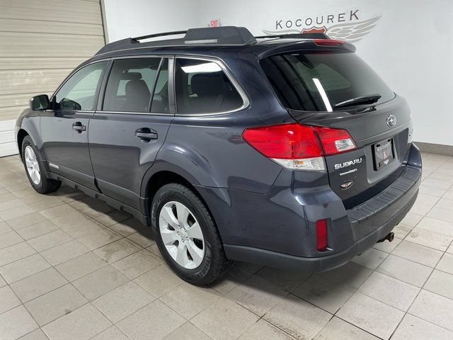 Used 2010 Subaru Outback 2.5i Limited AWD/4WD image 4