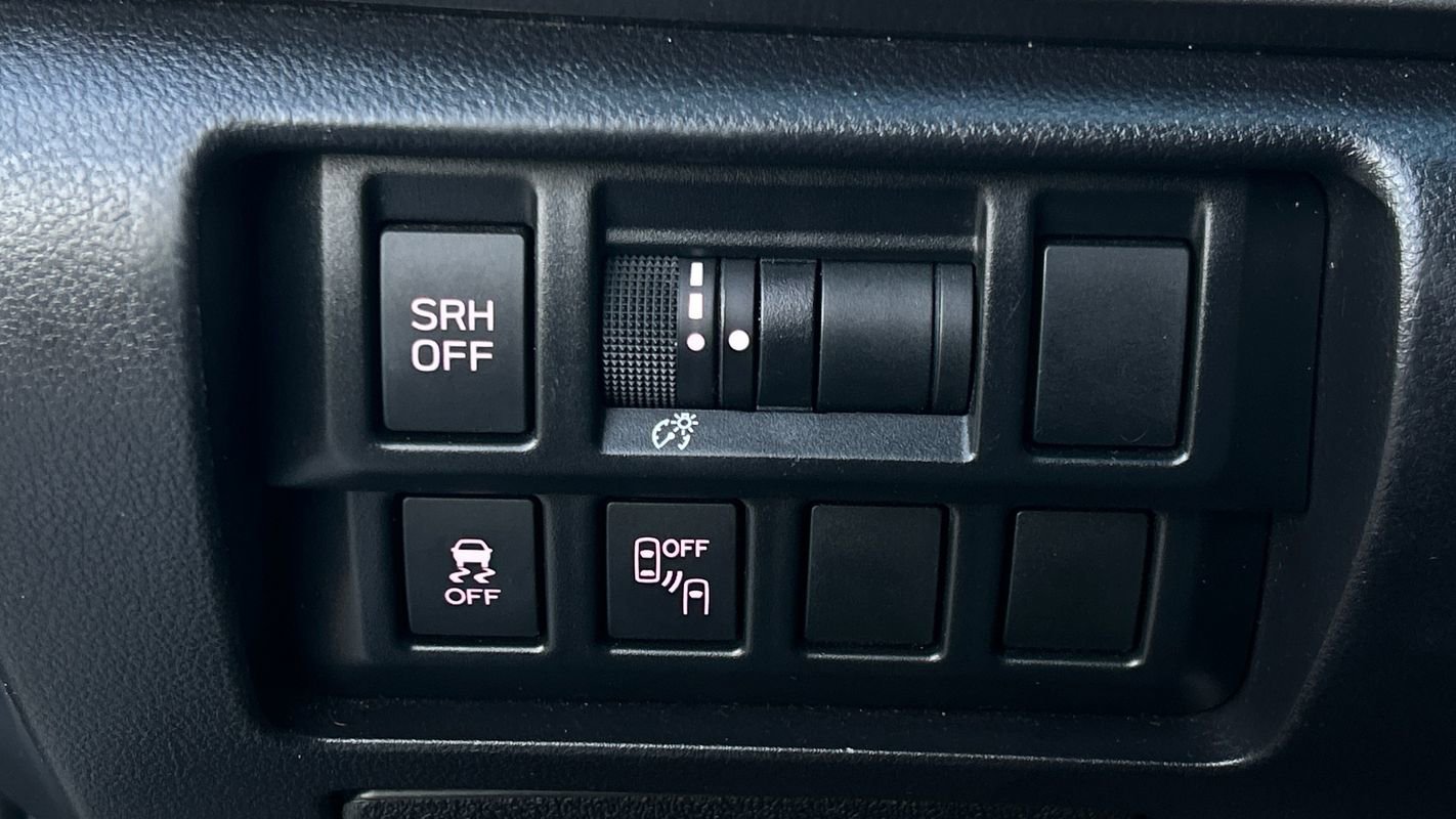 Used 2017 Subaru Impreza 2.0i Limited image 35