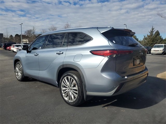 Used 2022 Toyota Highlander Platinum image 6